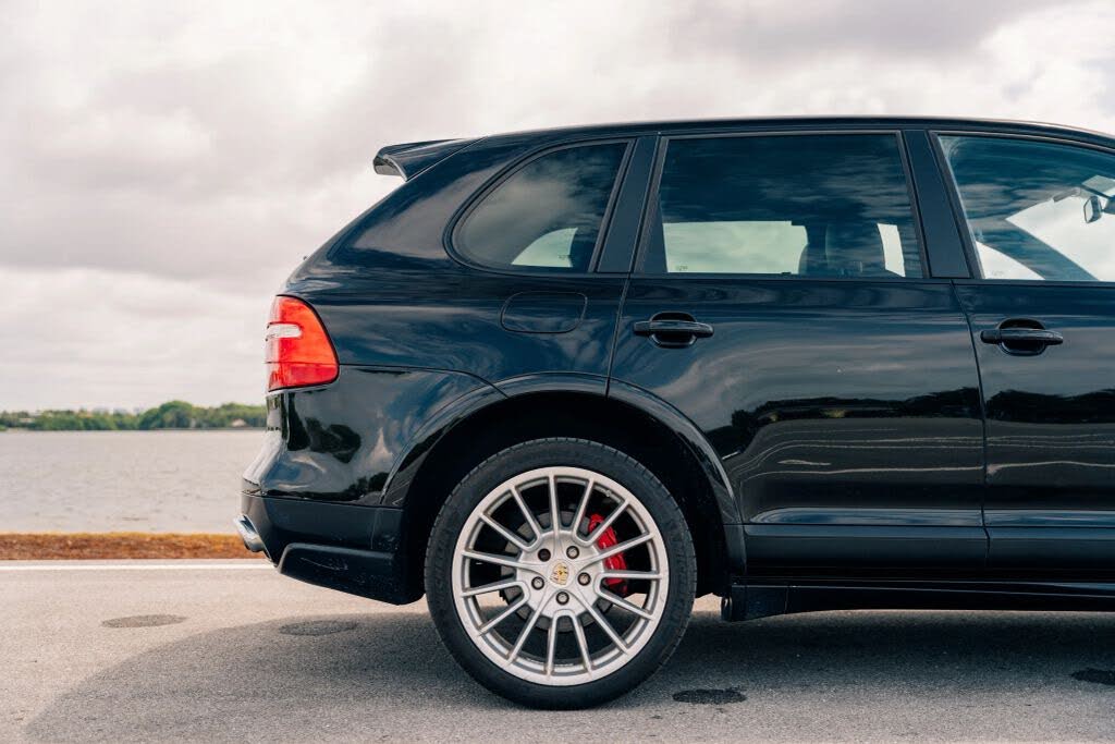 2009 Porsche Cayenne GTS AWD photo 14