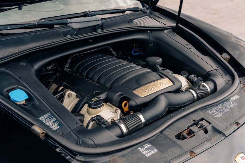 2009 Porsche Cayenne GTS AWD photo 3