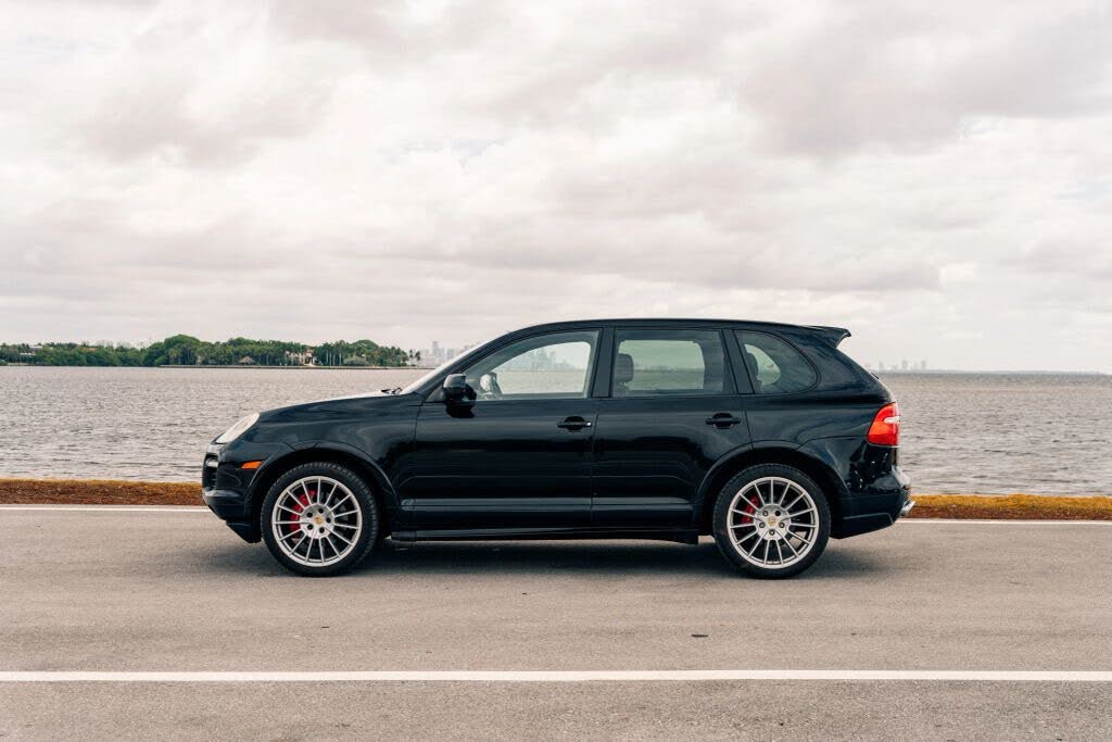 2009 Porsche Cayenne GTS AWD photo 23