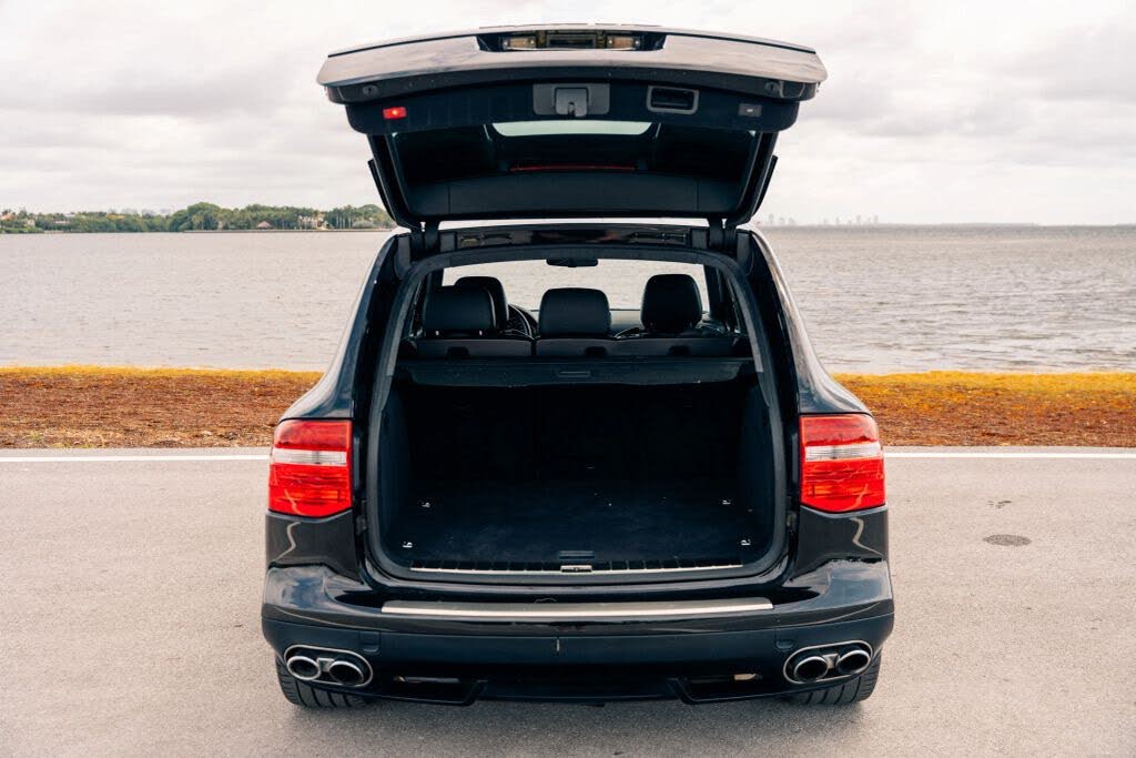 2009 Porsche Cayenne GTS AWD photo 5