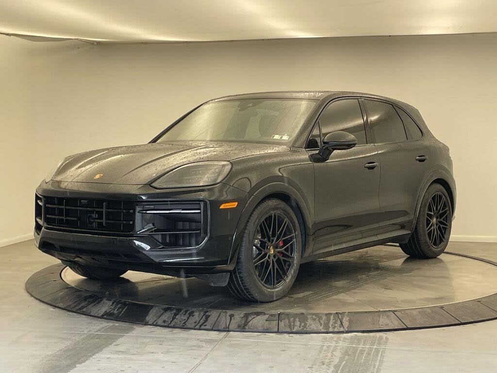 2025 Porsche Cayenne GTS AWD