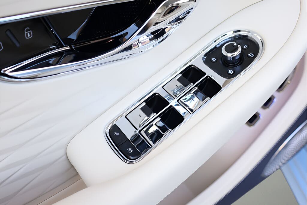 2026 Bentley Continental GTC Azure AWD photo 14