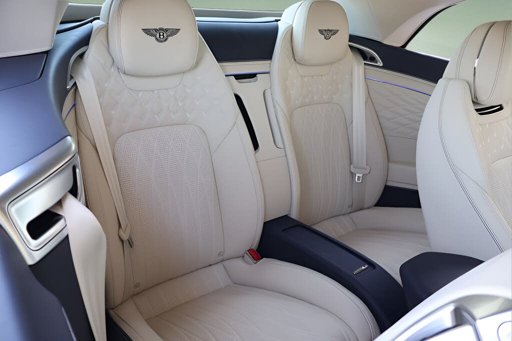 2026 Bentley Continental GTC Azure AWD photo 18