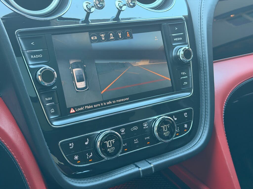 2018 Bentley Bentayga photo 14