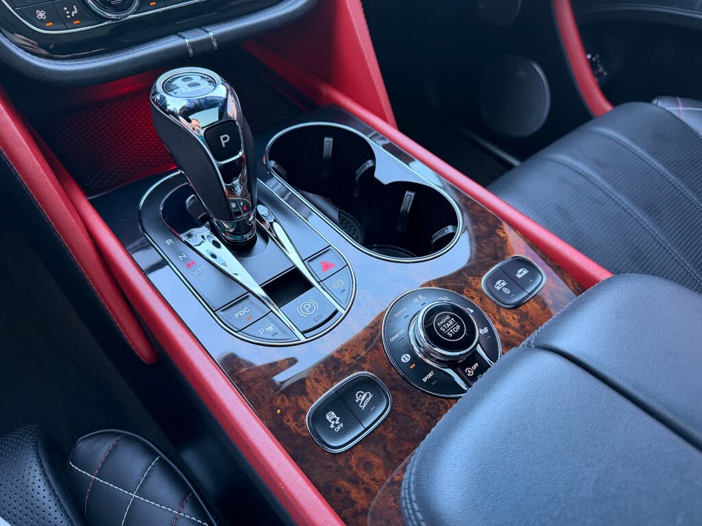 2018 Bentley Bentayga photo 18