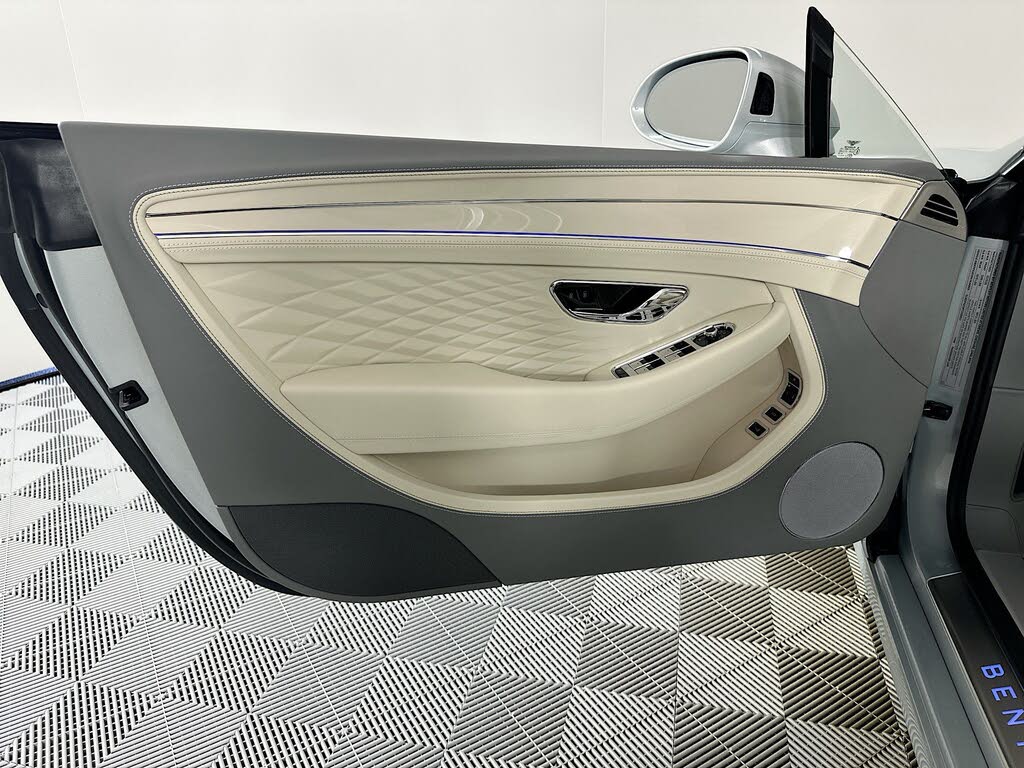2026 Bentley Continental GTC Azure AWD photo 14