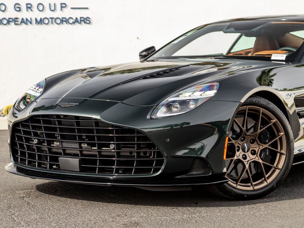 2026 Aston Martin Vanquish Coupe RWD photo 2