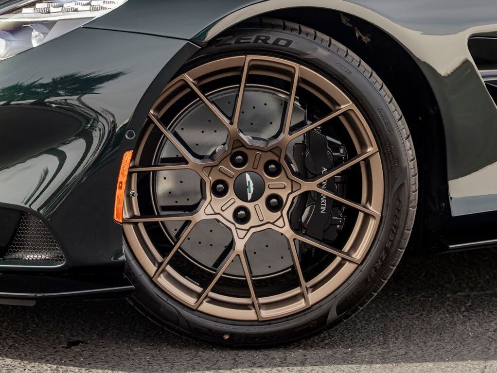 2026 Aston Martin Vanquish Coupe RWD photo 12