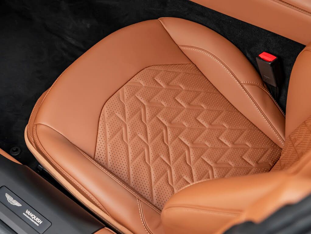 2026 Aston Martin Vanquish Coupe RWD photo 16