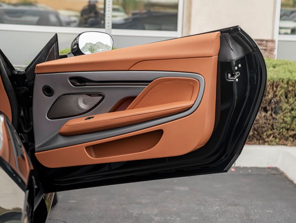 2026 Aston Martin Vanquish Coupe RWD photo 24