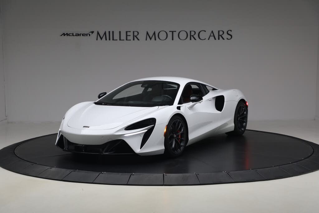 2023 McLaren Artura RWD