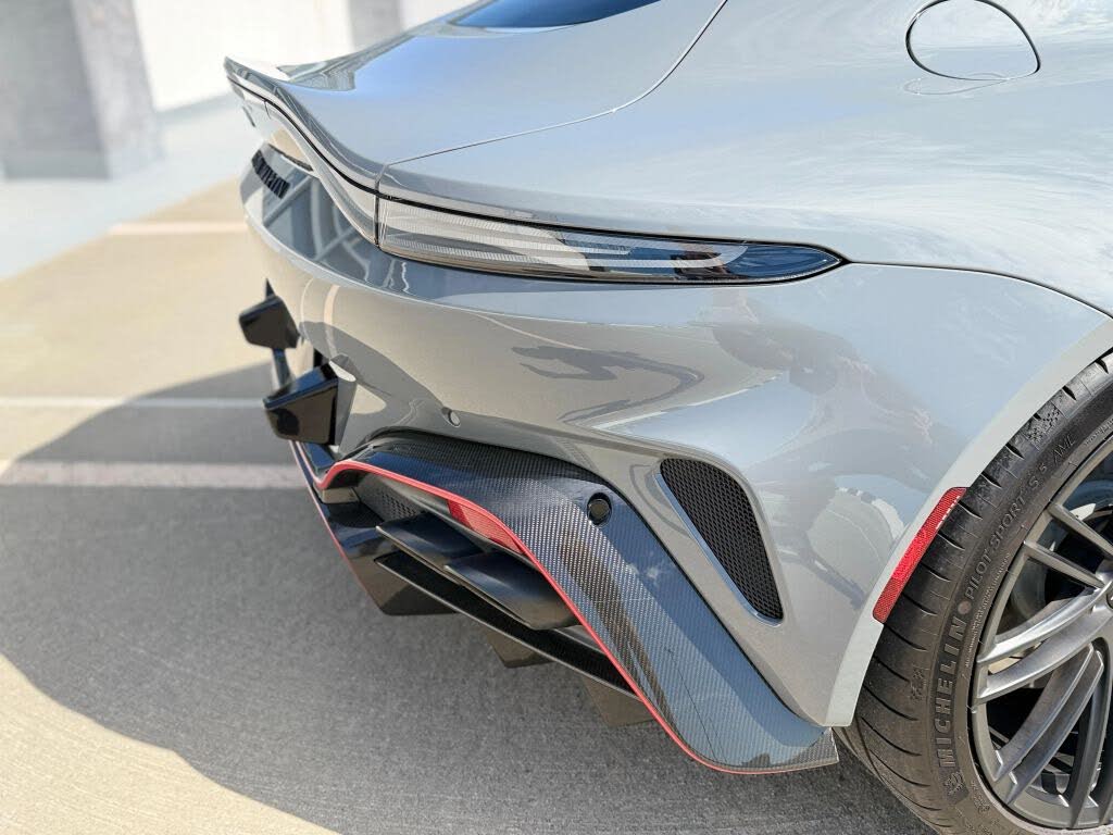 2025 Aston Martin Vantage Coupe RWD photo 17
