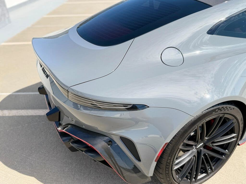 2025 Aston Martin Vantage Coupe RWD photo 18