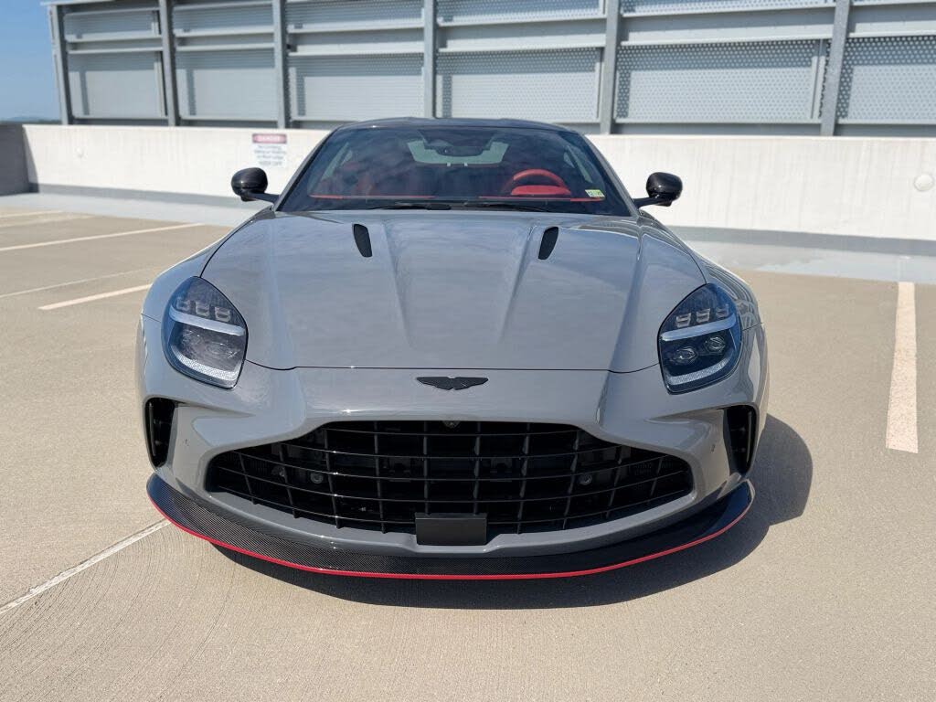2025 Aston Martin Vantage Coupe RWD photo 3