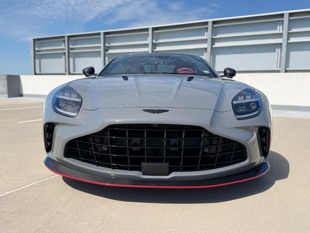 2025 Aston Martin Vantage Coupe RWD photo 4