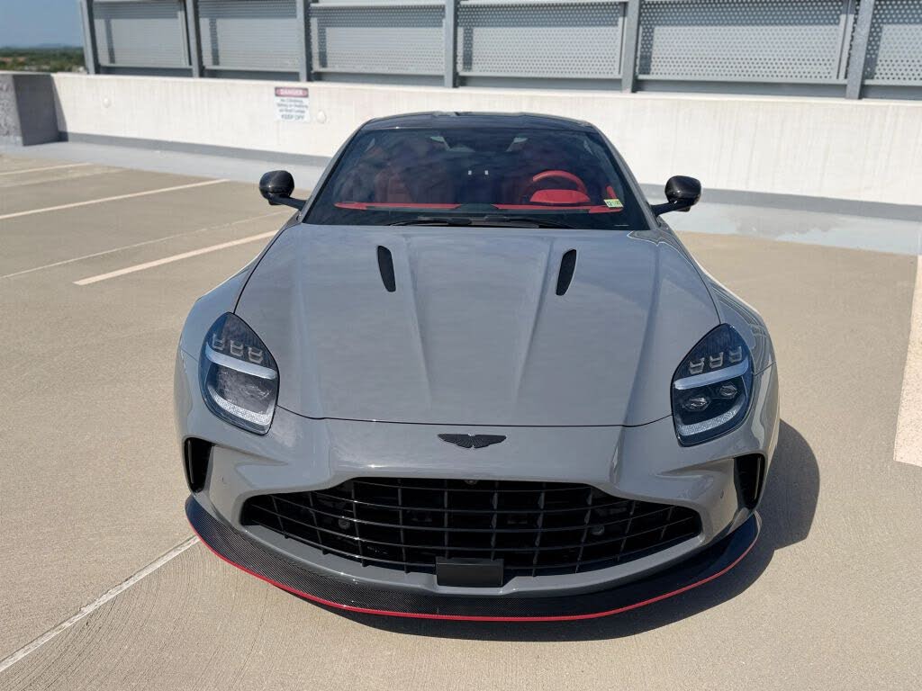 2025 Aston Martin Vantage Coupe RWD photo 5