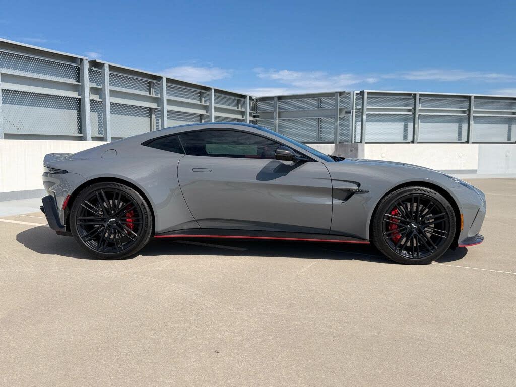 2025 Aston Martin Vantage Coupe RWD photo 6