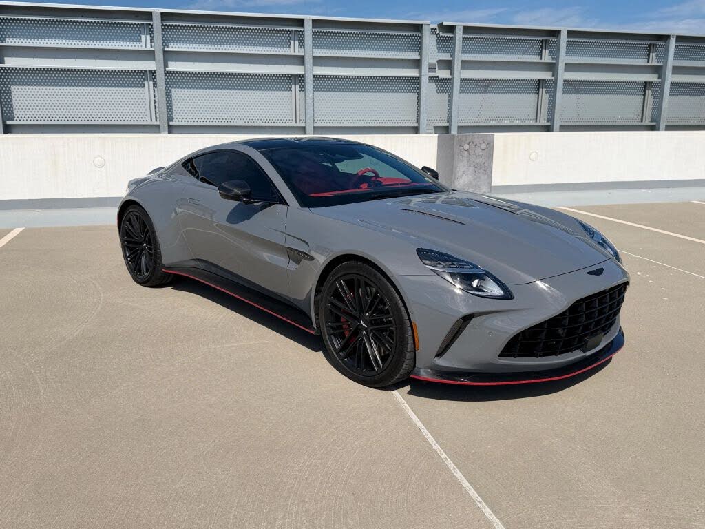 2025 Aston Martin Vantage Coupe RWD photo 8