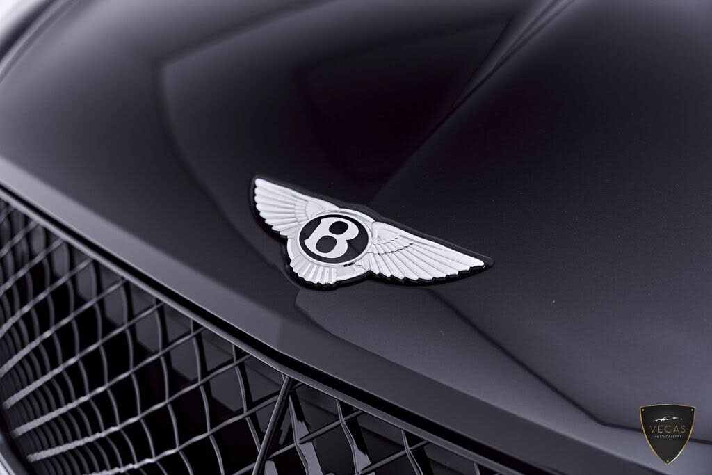 2024 Bentley Bentayga V8 AWD photo 17
