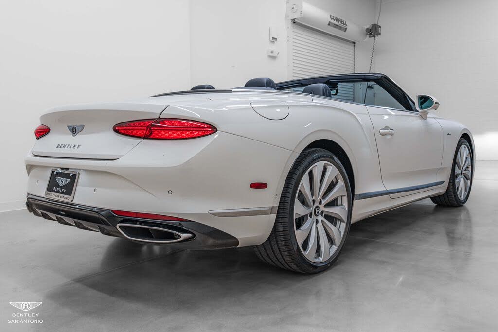 2026 Bentley Continental GTC Azure AWD photo 22