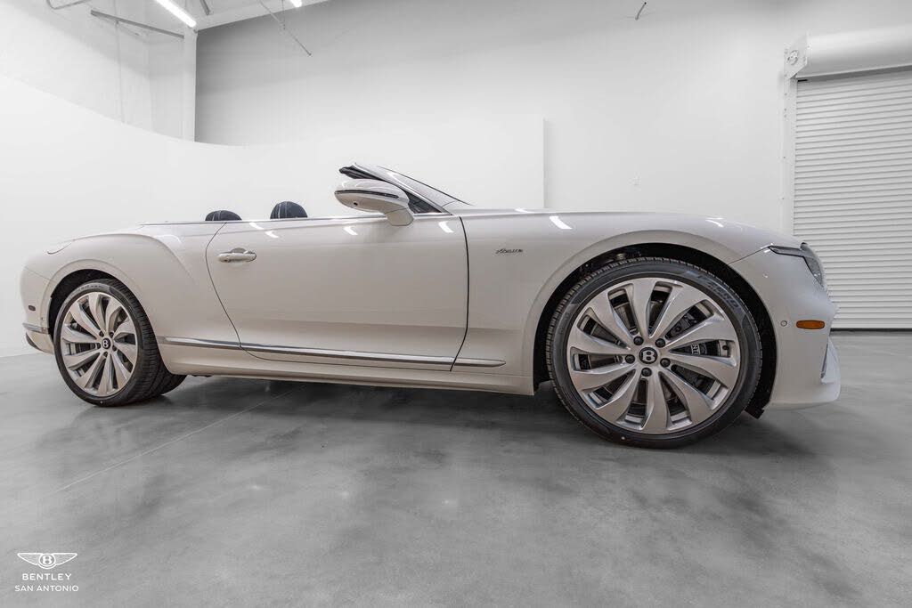 2026 Bentley Continental GTC Azure AWD photo 5