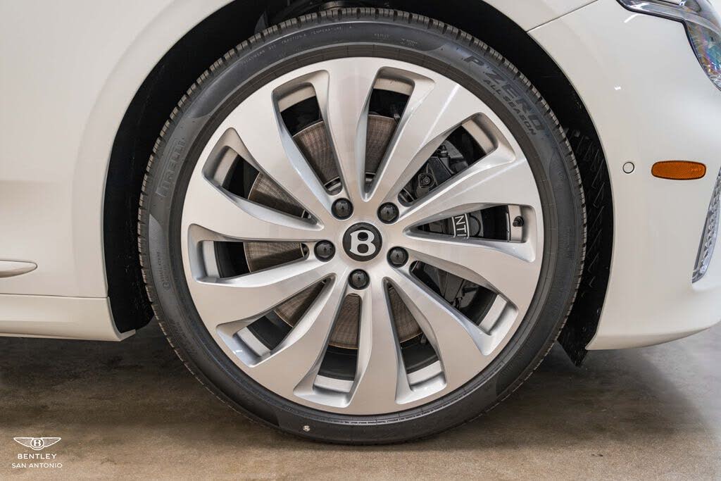 2026 Bentley Continental GTC Azure AWD photo 9