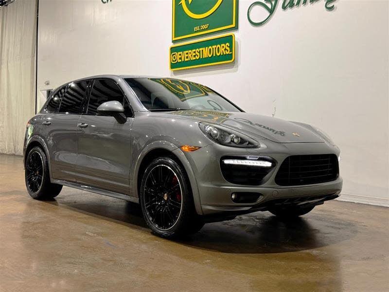 2014 Porsche Cayenne GTS AWD photo 2