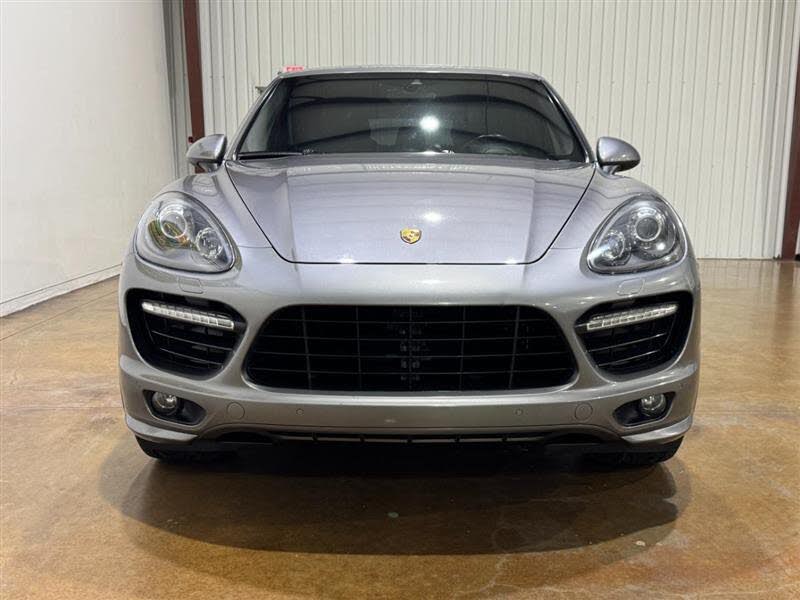 2014 Porsche Cayenne GTS AWD photo 3