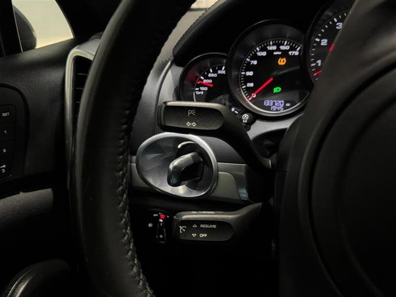 2014 Porsche Cayenne GTS AWD photo 23