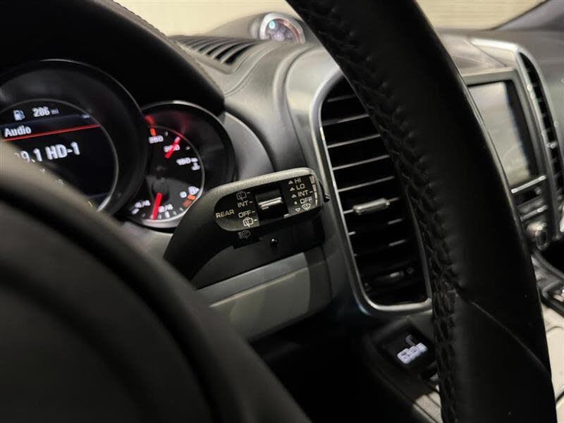 2014 Porsche Cayenne GTS AWD photo 24