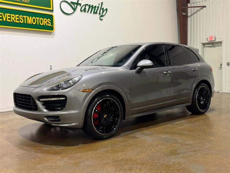 2014 Porsche Cayenne GTS AWD photo 5