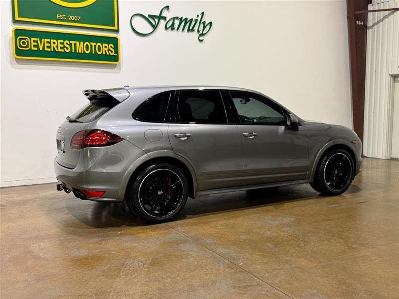 2014 Porsche Cayenne GTS AWD photo 9