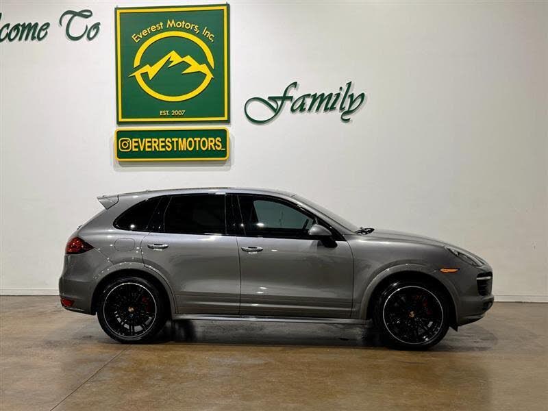 2014 Porsche Cayenne GTS AWD photo 10