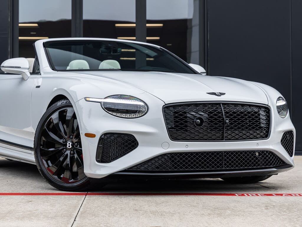 2025 Bentley Continental GTC Black Edition AWD photo 5