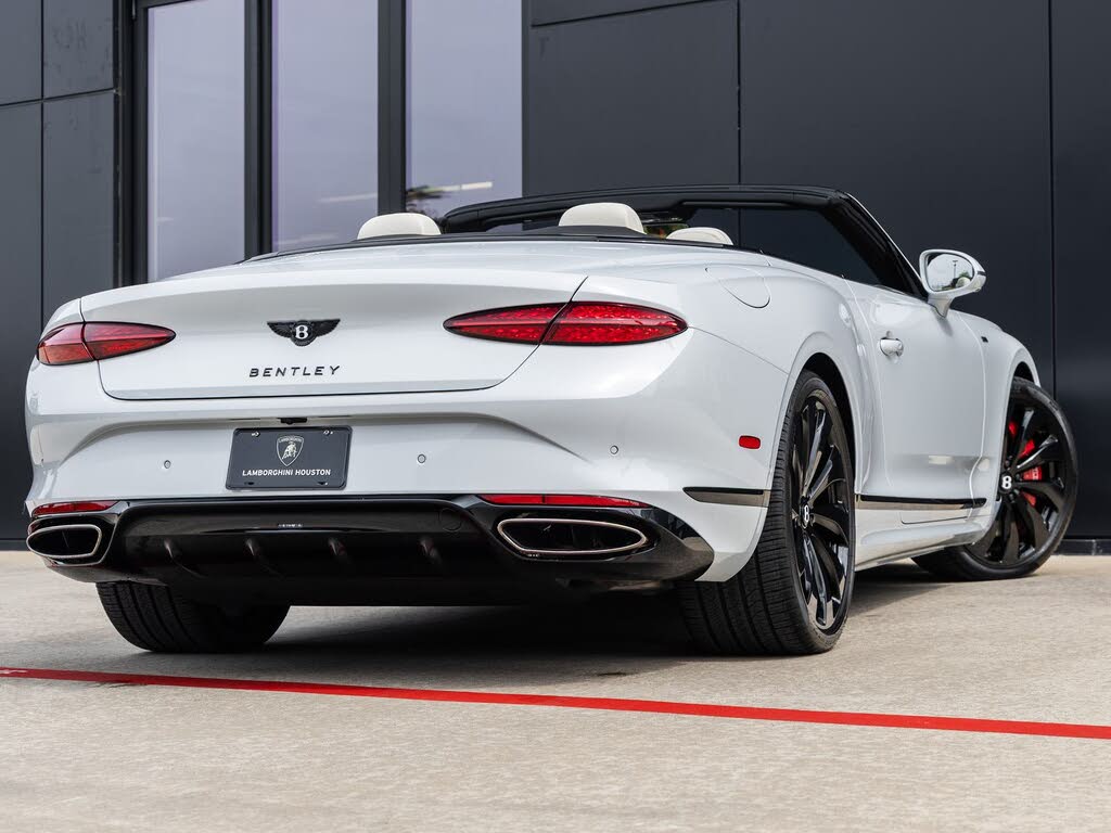 2025 Bentley Continental GTC Black Edition AWD photo 9