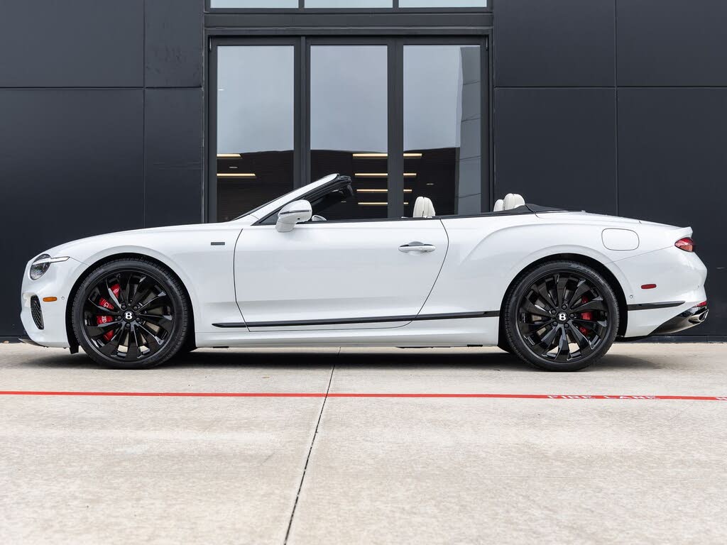 2025 Bentley Continental GTC Black Edition AWD photo 10