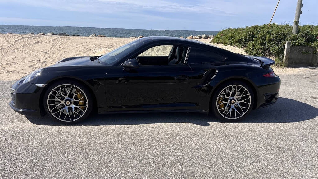 2016 Porsche 911 Turbo S Coupe AWD photo 3 of 12