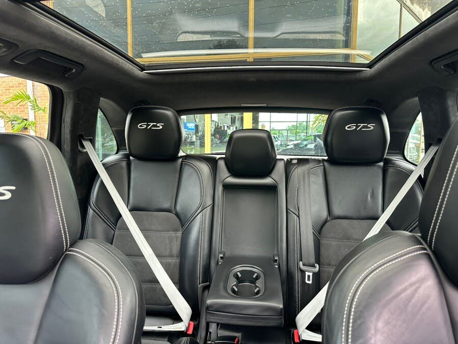 2018 Porsche Cayenne GTS AWD photo 16