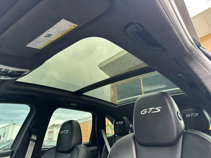 2018 Porsche Cayenne GTS AWD photo 21