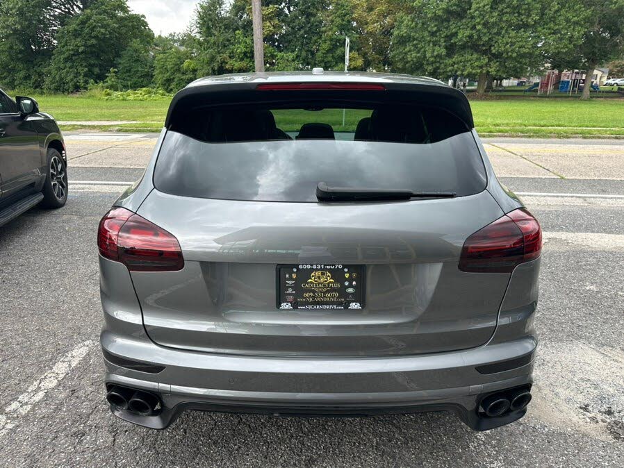2018 Porsche Cayenne GTS AWD photo 6
