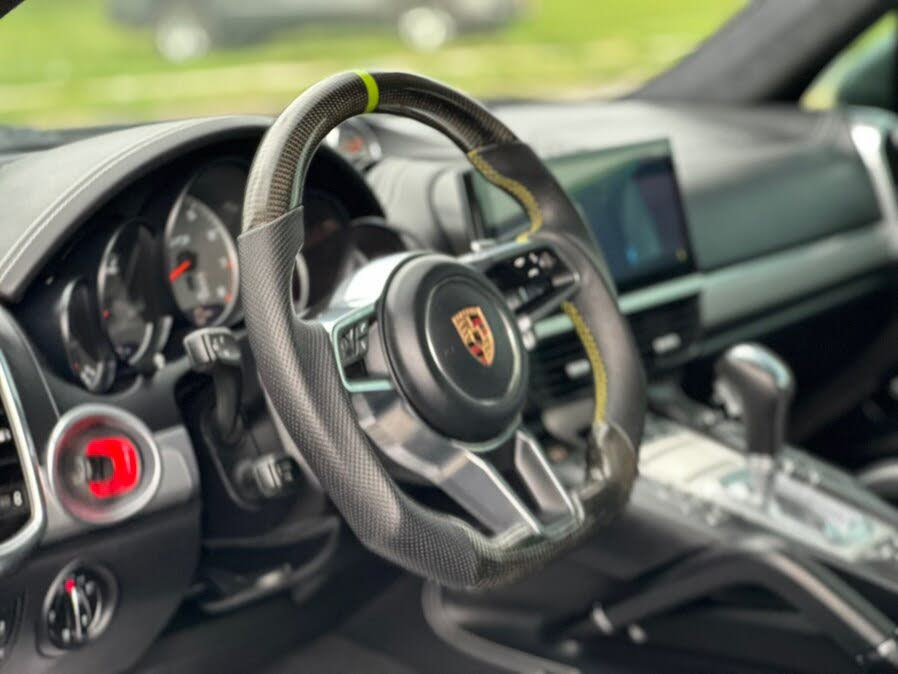2018 Porsche Cayenne GTS AWD photo 8