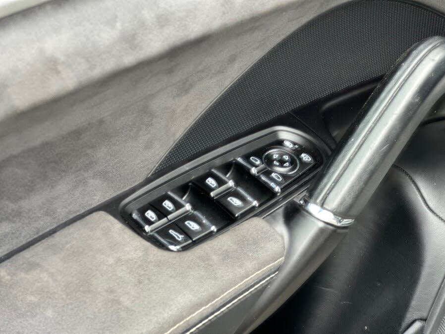 2018 Porsche Cayenne GTS AWD photo 10