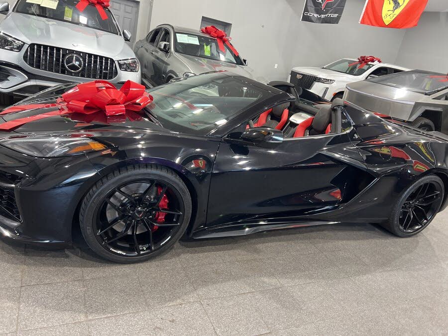 2025 Chevrolet Corvette Z06 2LZ Convertible RWD photo 3
