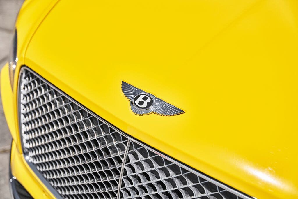 2023 Bentley Bentayga Azure V8 AWD photo 7