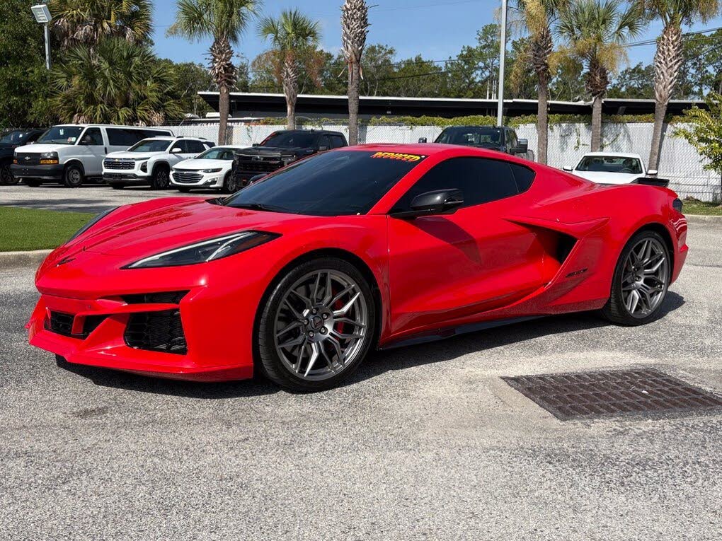 2025 Chevrolet Corvette Z06 3LZ Coupe RWD photo 2