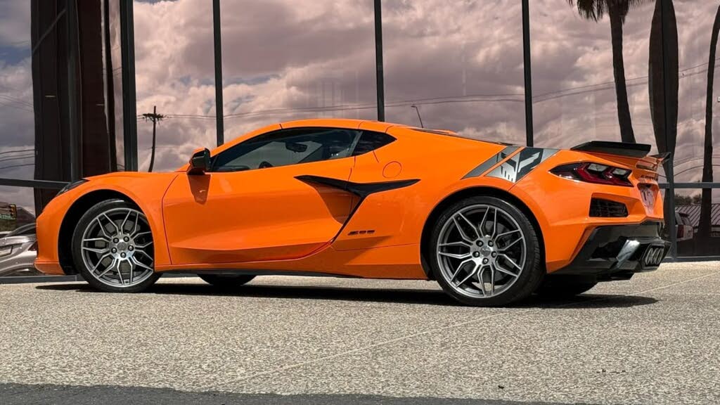 2023 Chevrolet Corvette Z06 3LZ Coupe RWD photo 6
