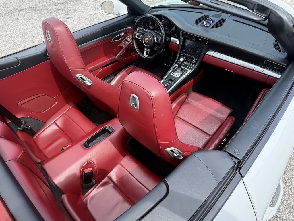 2018 Porsche 911 Turbo Cabriolet AWD photo 22 of 24