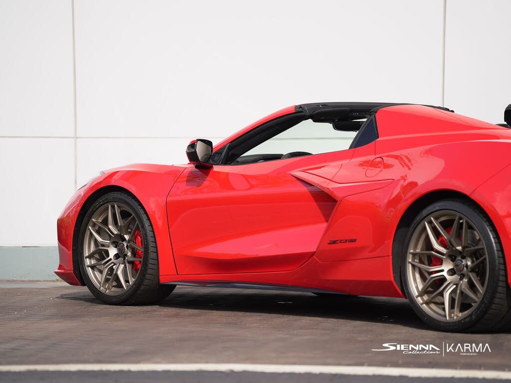 2025 Chevrolet Corvette Z06 1LZ Convertible RWD photo 13