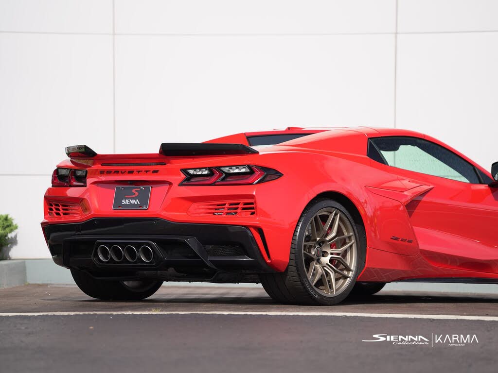 2025 Chevrolet Corvette Z06 1LZ Convertible RWD photo 18