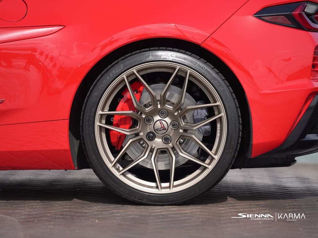 2025 Chevrolet Corvette Z06 1LZ Convertible RWD photo 7